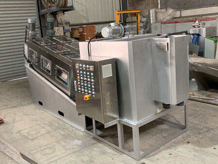 screw press sludge dewatering machine